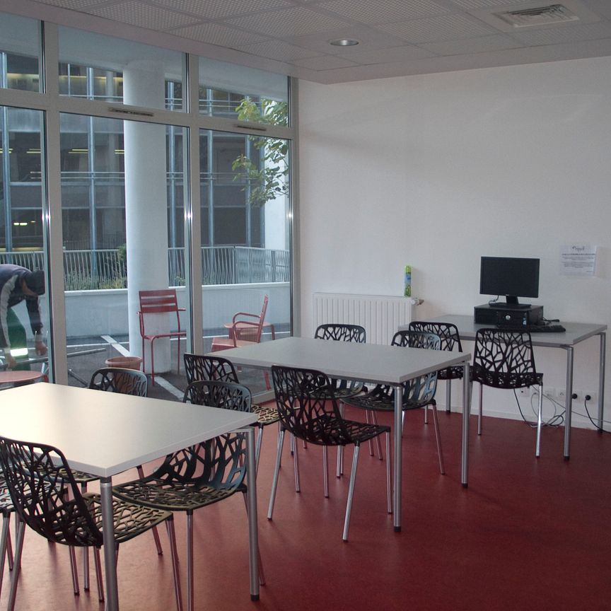 Résidence Claude-Lévi Strauss pour étudiants et apprentis à Saint-Denis - Photo 1