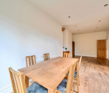 4 bedroom semi-detached house to rent - Photo 3