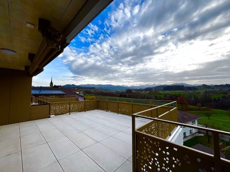 ERSTBEZUG! Exklusive 3.5-Zimmer-Attikawohnung in Alterswil - Photo 3