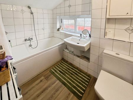 Shawbridge, Harlow - Photo 5