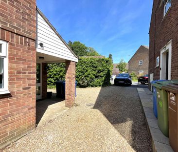 6 bedroom detached house to rent - Photo 2