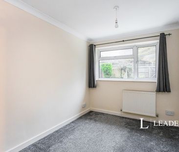 2 bedroom house to rent Hoblands, Haywards Heath, West Sussex, RH16 - Photo 6