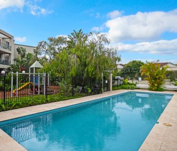 “DEPOSIT TAKEN - Oversized 3 Bedroom Townhouse In Bay Garden Complex” - Photo 6