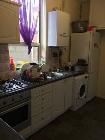 Room in a Shared House, Aldbourne Road, CV1 - Photo 4