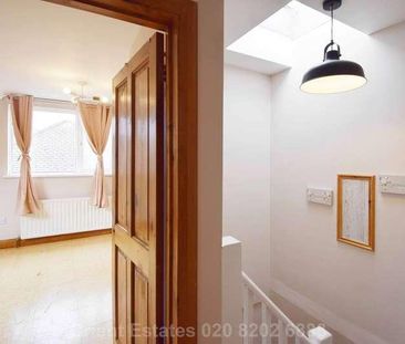 Hillway, London, NW9 - Photo 5