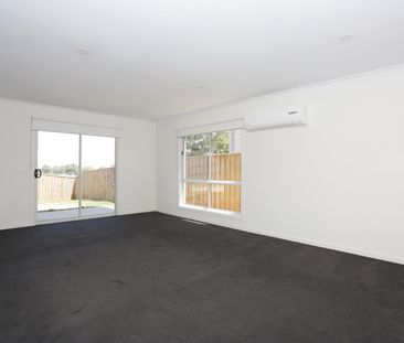 41 Altitude Drive, Doreen VIC 3754 - House For Rent | Domain - Photo 2