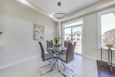 Three bedroom home for rent Whitby - Photo 5