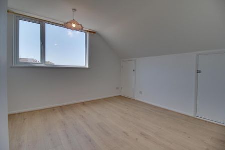 3 bedroom detached house to rent - Photo 5