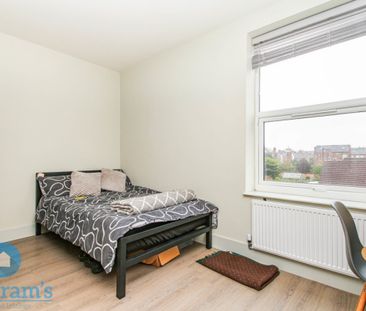 3 bed Apartment for Rent - Photo 4