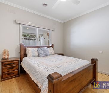 Inviting Home in a Prime Bendigo Location - Photo 2