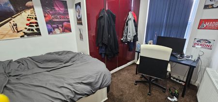 6 Bed - 69 Headingley Avenue, Headingley, Leeds - LS6 3ER - Student - Photo 4