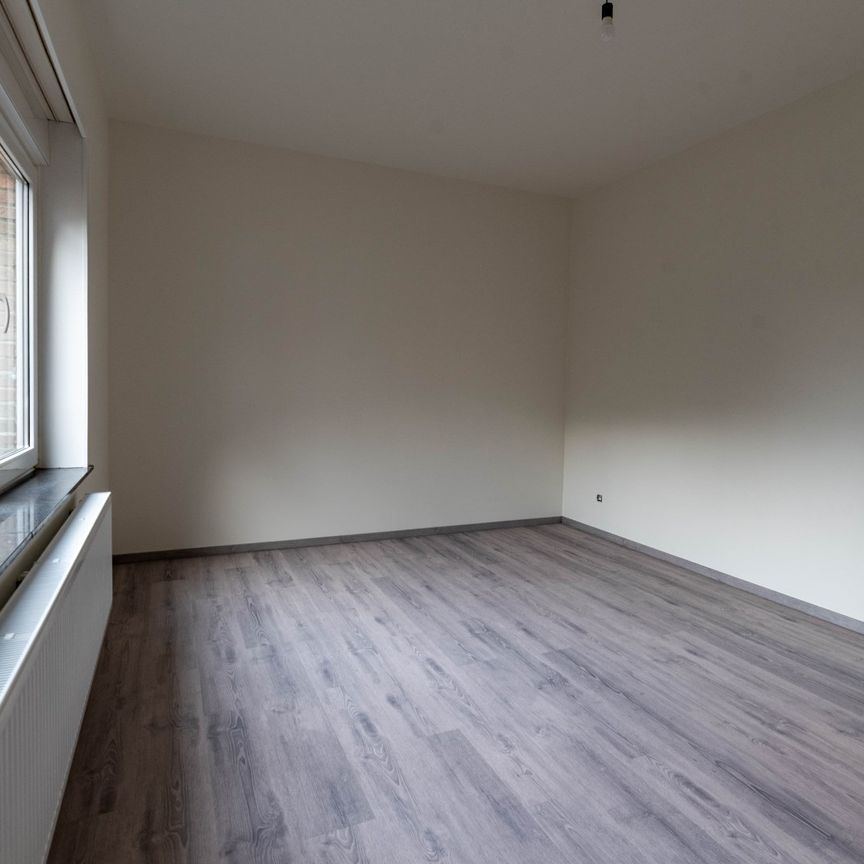 Opgefrist appartement met 2 slaapkamers - Foto 1