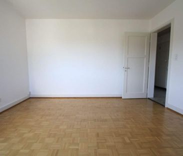 Appartement de 4 pièces situé proche des commerces - Photo 3