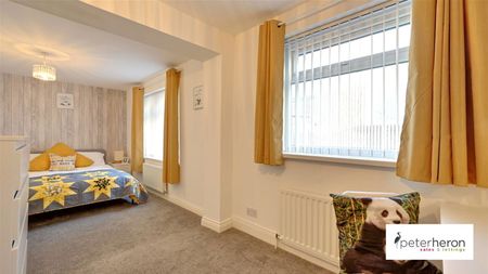 Rear of 5 Roker Terrace, Roker, Sunderland, Tyne and Wear, SR6 9NB - Photo 5