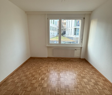 Bel appartement rénové de 3 pièces au 2ème étage - Photo 2