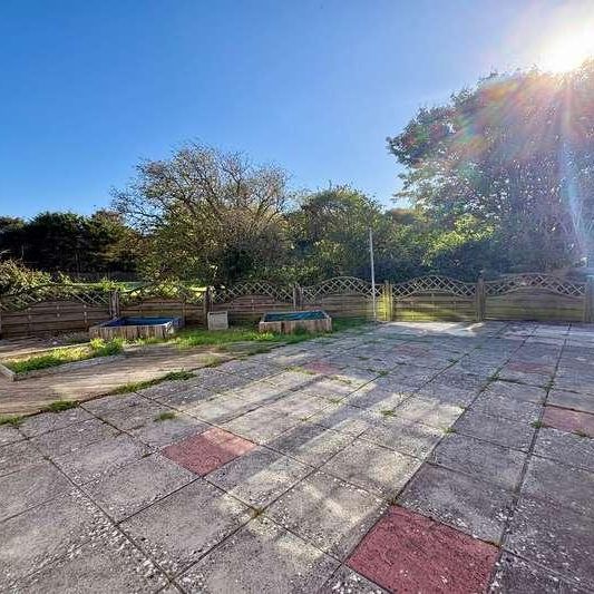 Charmouth, DT6 - Photo 1