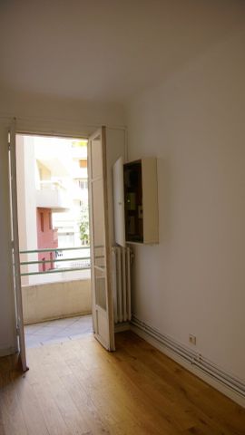 Location Appartement 2 pièces 50m² ANTIBES 06600 - Photo 2