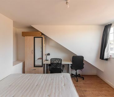 Lynnwood Terrace, Fenham, Newcastle Upon Tyne - Photo 3