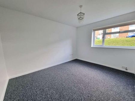 Holywell Avenue, Folkestone, CT19 - Photo 4