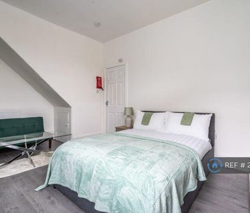 1 bedroom in a house share to rent - Photo 6