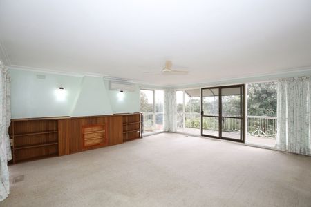 19 Sinclair Avenue, Templestowe Lower - Photo 3