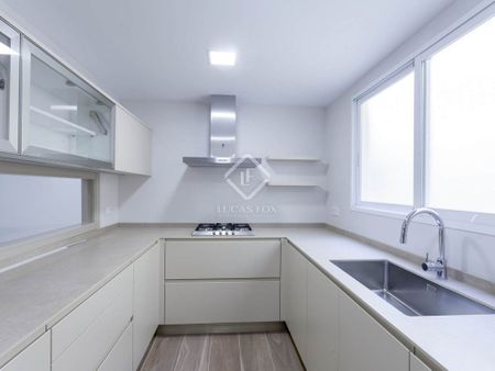 3 bedroom luxury Apartment for rent in Valencia, Spain - Photo 2