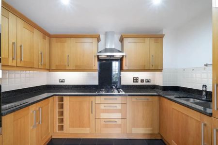3 bedroom apartment to rent - Photo 5