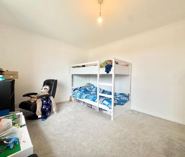 2 bedroom end of terrace house to rent - Photo 5