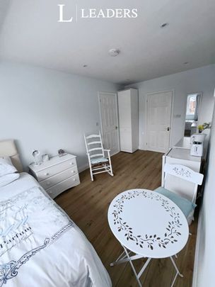 1 bedroom room to rent Fairhaven Road, West Mersea, CO5 - Photo 1