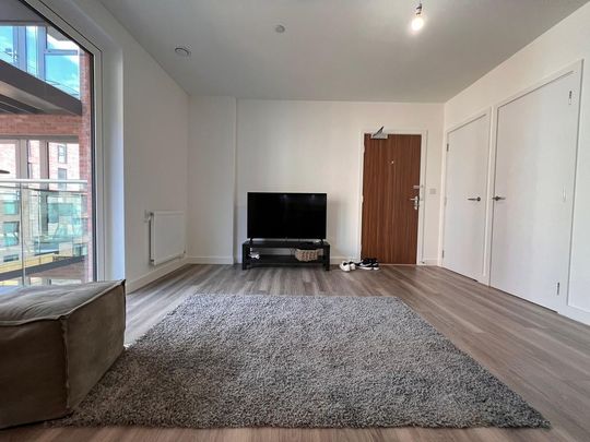 Studio to rent - Photo 1