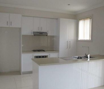IDEAL LOCATION! - Photo 2