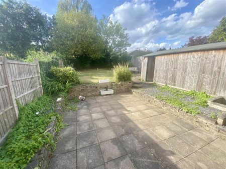 3 bedroom detached house to rent - Photo 4