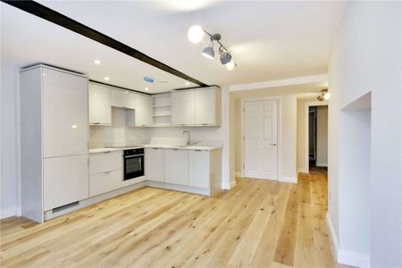 A stylish and contemporary apartment in a central Sevenoaks location. - Photo 5