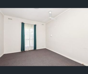 1/1 Olympic Parade, Kangaroo Flat, Vic 3555 - Photo 6