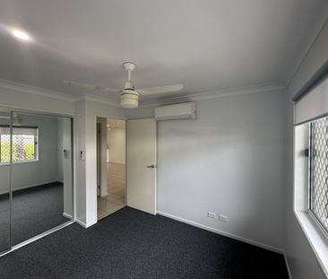 Modern unit in secure gated complex - Photo 5