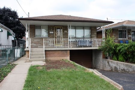 For Lease - 69 Adair Avenue, Hamilton, Ontario - Photo 2