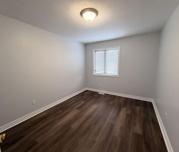 For Lease - 21 Cresthaven Drive, Barrhaven, Ontario - Photo 6