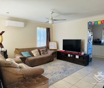 Lovely 2-BEDROOM TOWNHOUSE IN CENTRAL THORNESIDE LOCATION - Photo 1