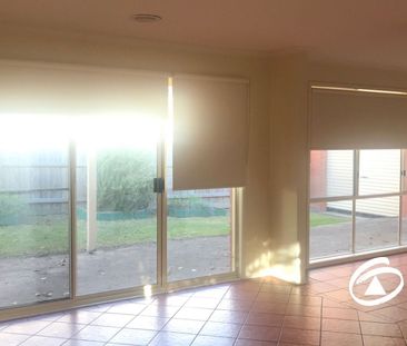 2 Cooma Court, 3806, Berwick Vic - Photo 5