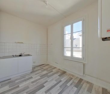 Location Appartement 3 pièces 59m² CHATELLERAULT 86100 - Photo 4