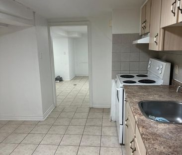 For Lease - 563 Ossington Avenue Unit# Lower, Toronto, Ontario - Photo 4