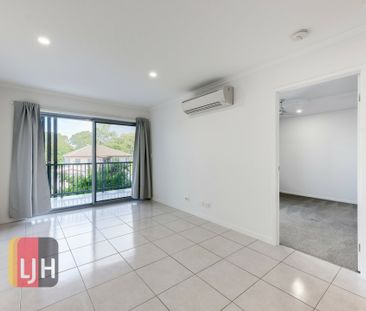 2 BEDROOM UNIT WITH LIFT ACCESS IN EXCELLENT LOCATION - Photo 4