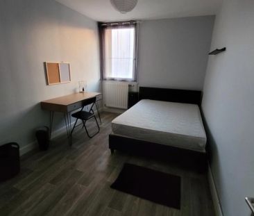 A AGEN, APPARTEMENT T4 MEUBLÉ AVEC PARKING EXTÉRIEUR ET TERR - Photo 4