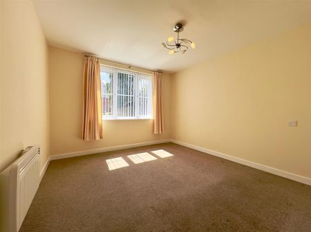 Spinner Croft, Derby Road, Chesterfield - Photo 2