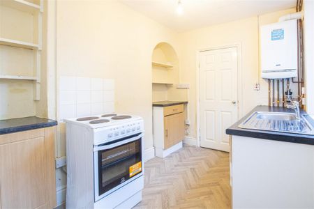 1 bed Flat To Let - Photo 3