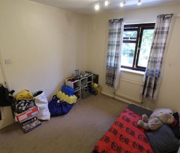 3 bedroom semi-detached house to rent - Photo 6