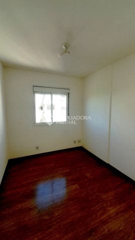 Apartamento com 2 quartos e 50m² para alugar em Humaitá, Porto Alegre. - Photo 4