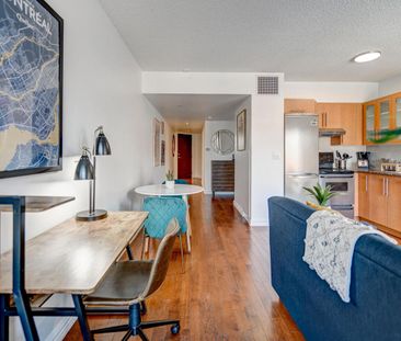 2 Bedroom Townhouse - 1009 Rue De Bleury, Montréal - Photo 3