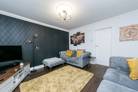 TOPCLIFFE FOLD MORLEY LEEDS LS27 9AY - Photo 4