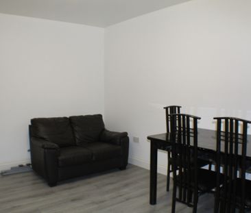 1 bedroom Property to rent - Photo 2